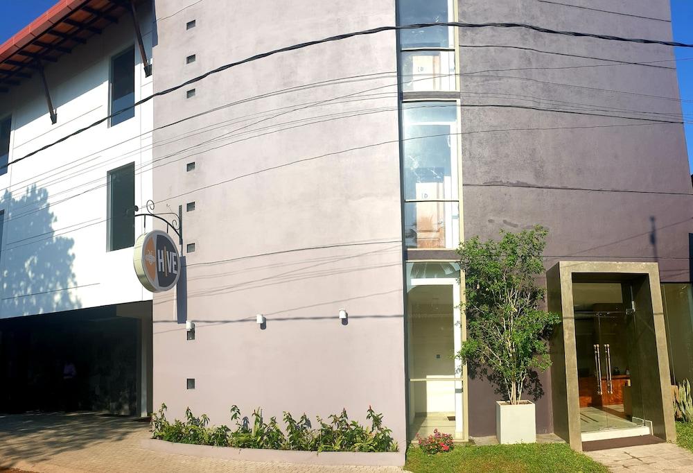 Hive 68 - Hotel And Resorts Negombo Exterior photo